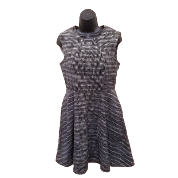 kate spade Dresses & Skirts - Kate Spade Saturday Skater Print with Pocket Dress